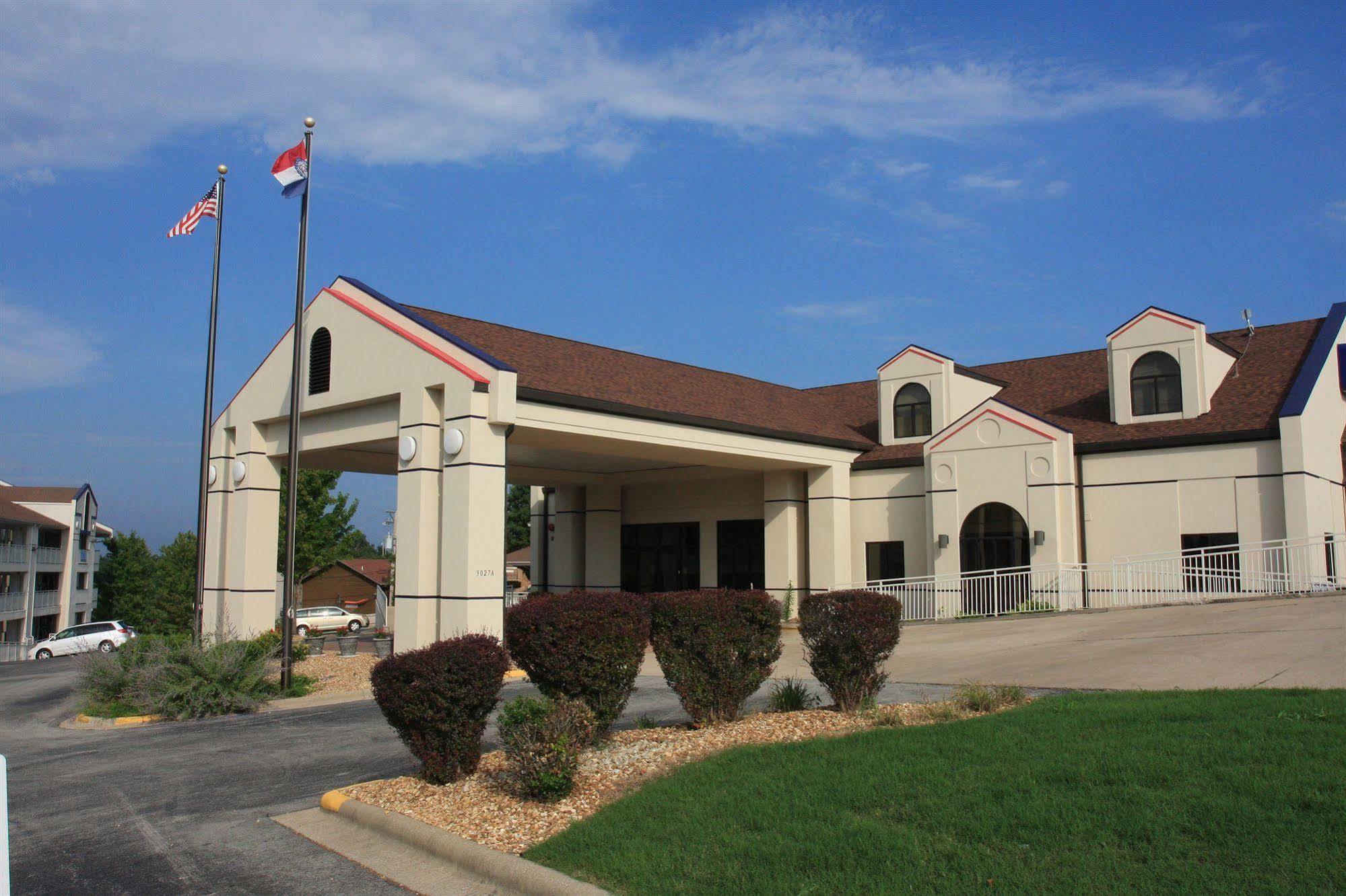 Angel Inn - By The Strip Branson Exterior foto